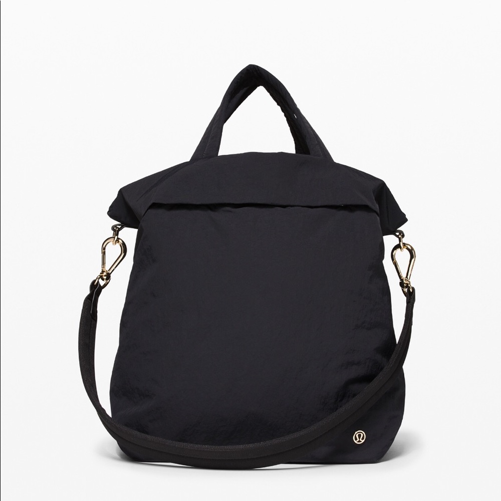 ✨EUC Lululemon On My Level Bag 19L✨